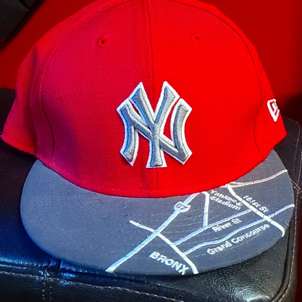 New York Yankees fitted hat 7 3/8